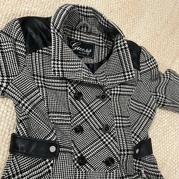 Guess Coat/Jacket - Picture 5 of 6